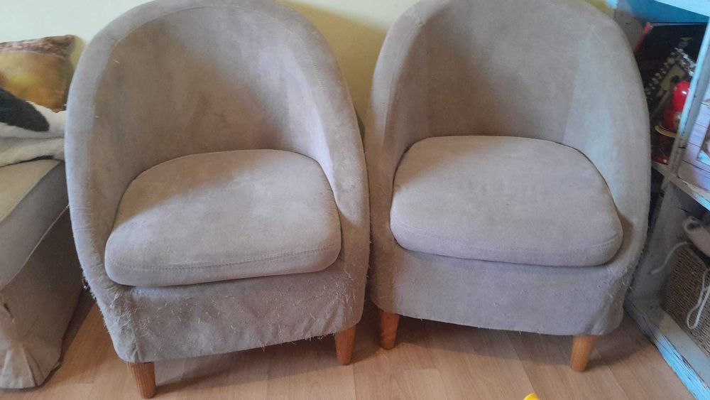 Poltronas nas camurça bege