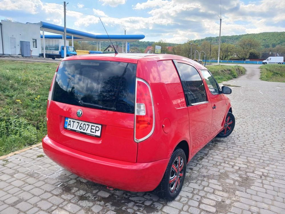 SKODA roomster 2011рік