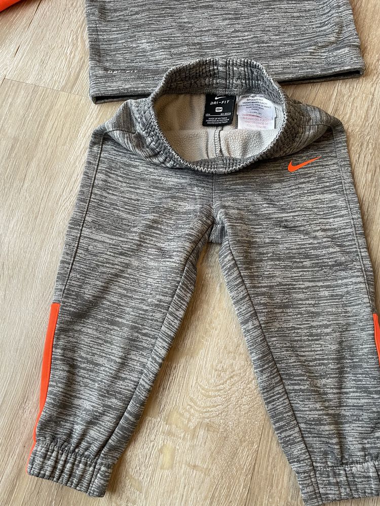 Dres Nike 18 miesięcy 86