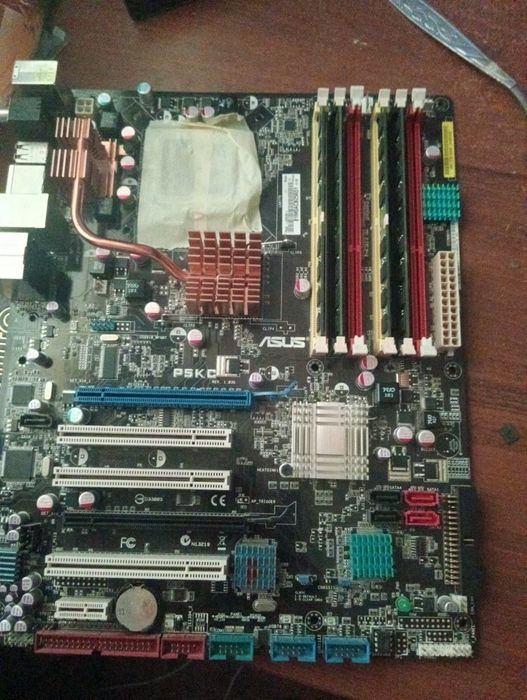 Материнка з ОЗУ памятью