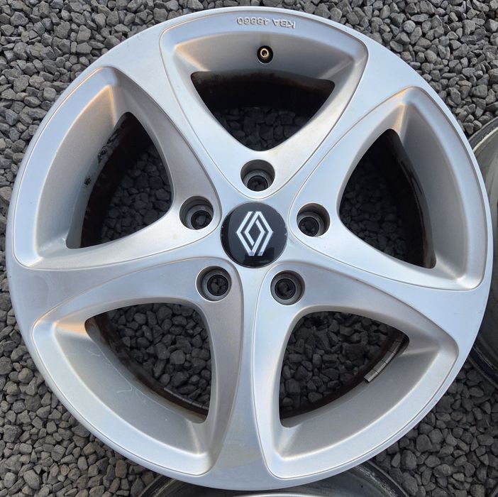 5 114,3 R16 Renault Trafic Megan Scenic Daster