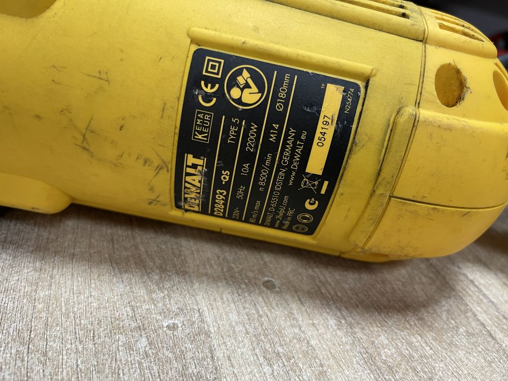 Dewalt D28493 / болгарка Девольт 2200W 8500 об/хв, 180мм