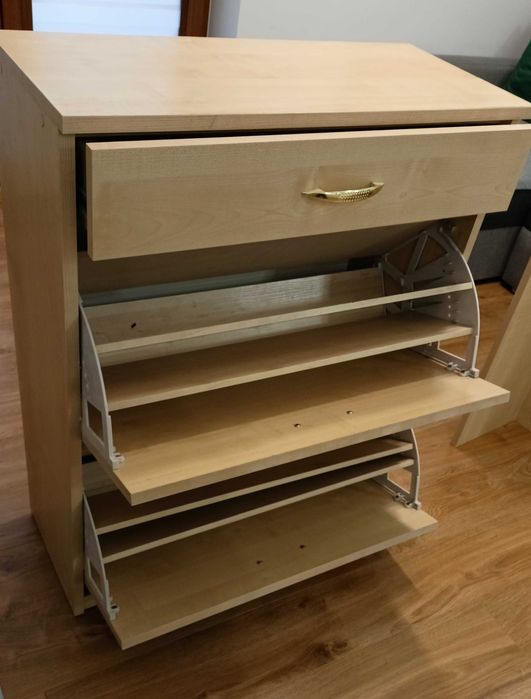 Szafka na buty z wieszakiem