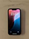 Iphone 13 z drobnymi zadrapaniami
