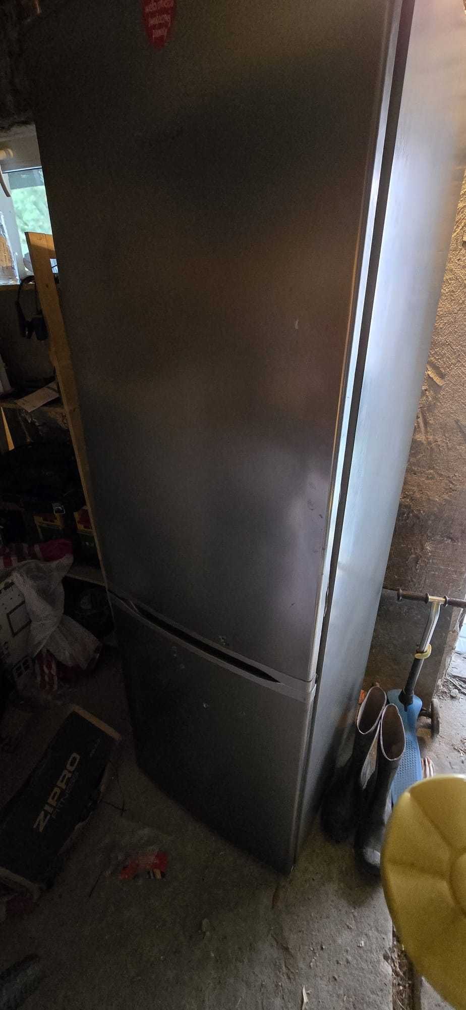 Lodówka Bosch 186cm, model KGN36NL20, uszkodzona częściowo