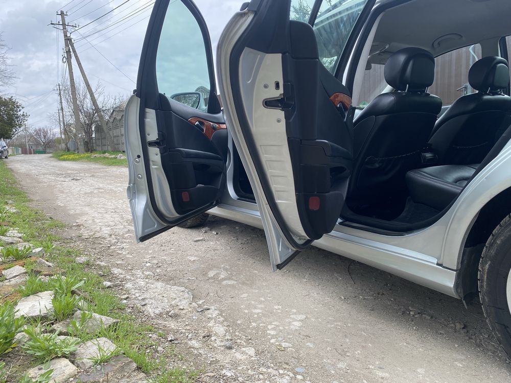 Мерседес Бенц 211 Рест Е220 CDI