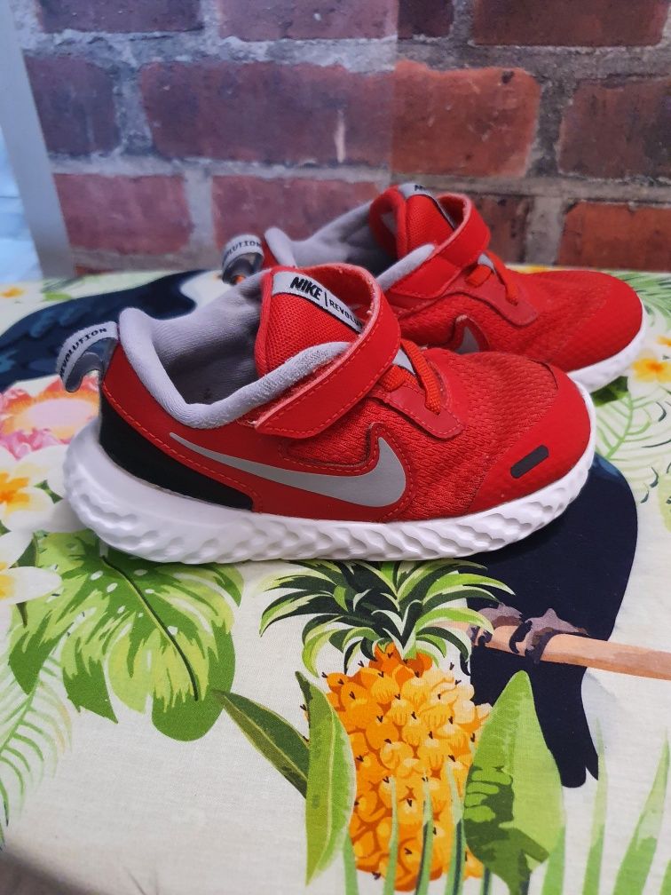 ADIDASY NIKE po jednym dziecku