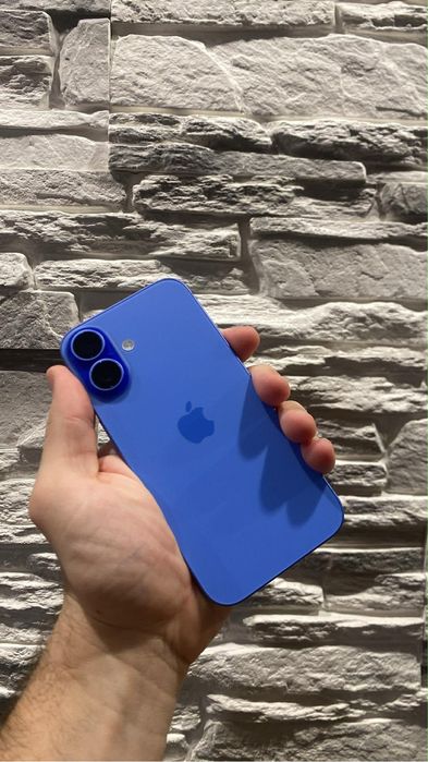 Apple iPhone 16 128 GB Ultramarine+ szklo 100% Bateri piekny niebieski