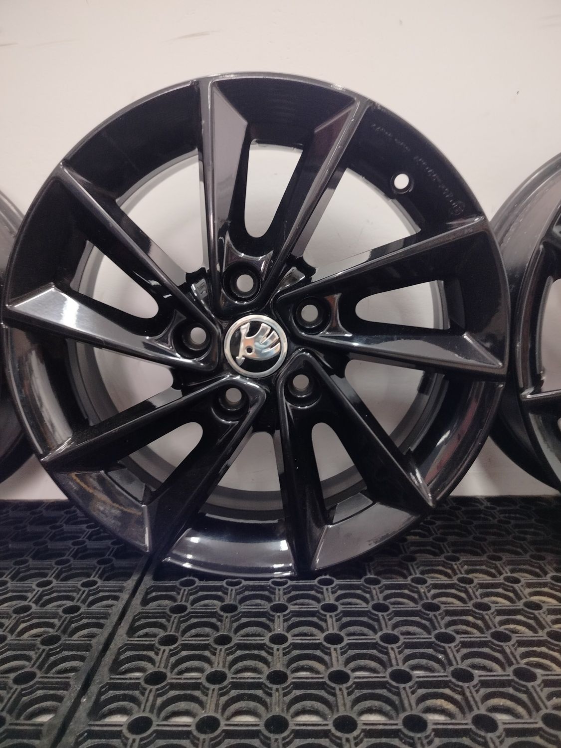 Alufelgi 16"5x112 Skoda Octavia Karoq Superb