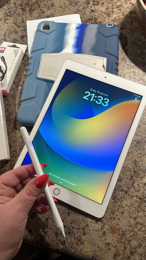 Tablet iPad Apple Retina - Gold - TOUCH ID - PROCREATE