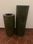 2 Vasos decorativos em metal envelhecidos