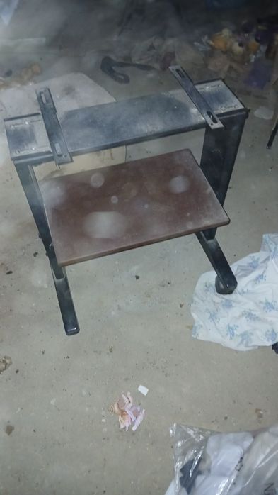 Столик для телевізора терміново