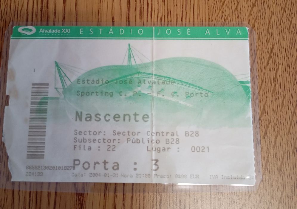 Vários bilhetes de futebol