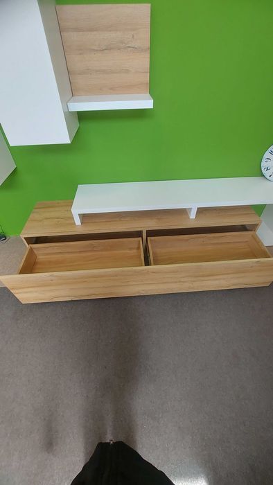 Meblościanka BOTA firmy HELVETIA. Wyprzedaż ekspozycji !!!