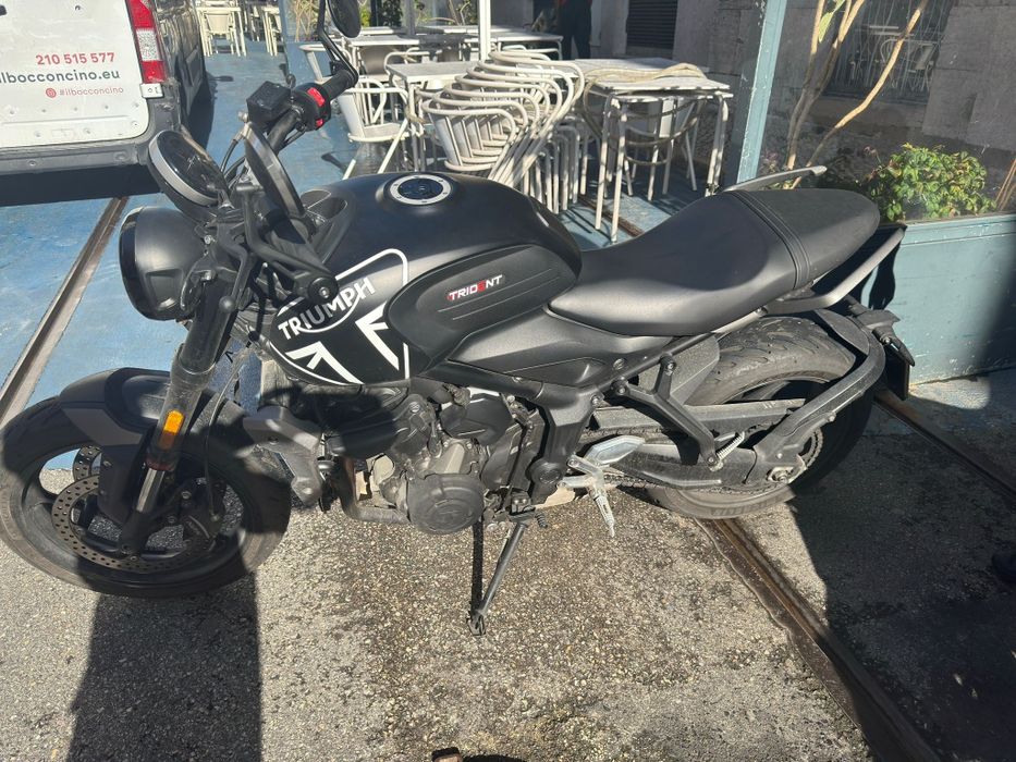 Vendo mota Trident 660