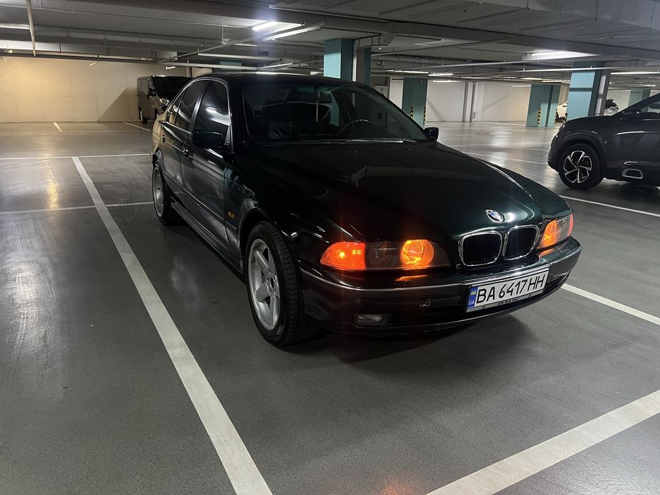 Продам BMW E39 525I