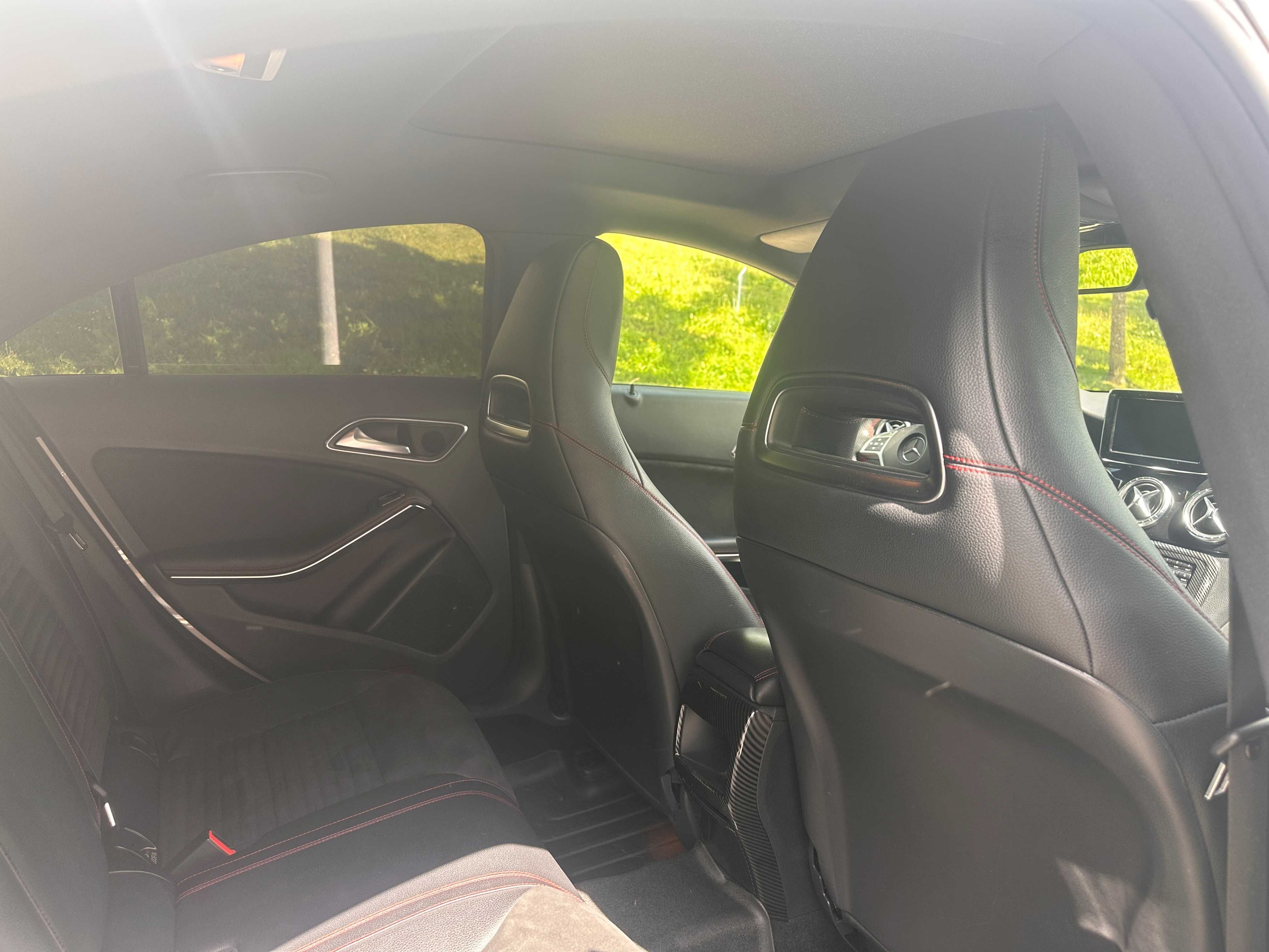 Mercedes-Benz CLA 220 AMG
