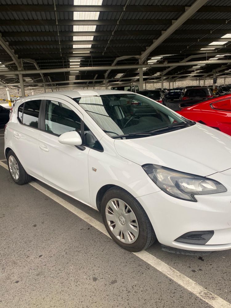 Opel corsa.