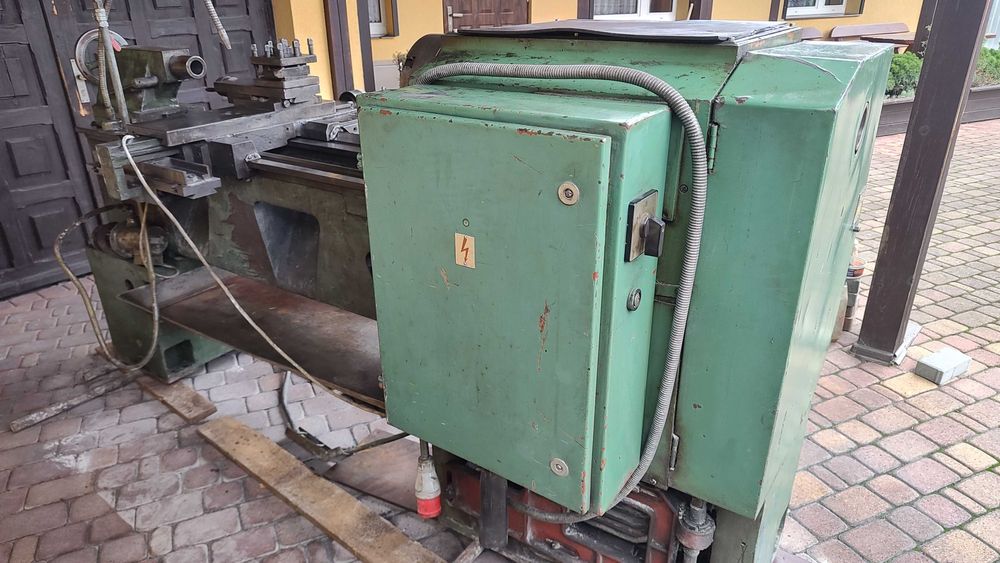 Tokarka ZMM Sliven CU 400 x 1000