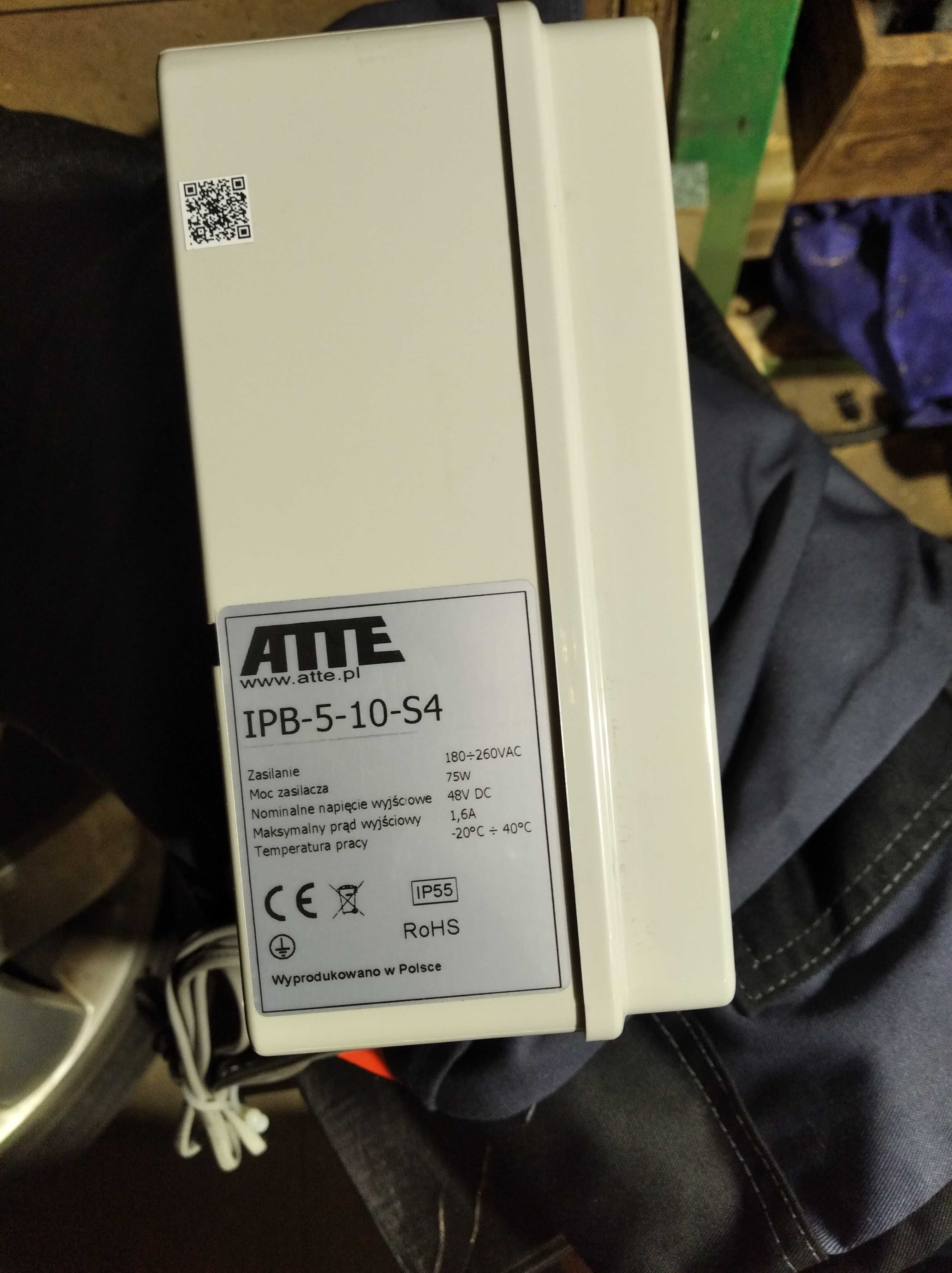 Switch zewnętrzny Atte IPB-5-10-S4 do 5 kamer IP