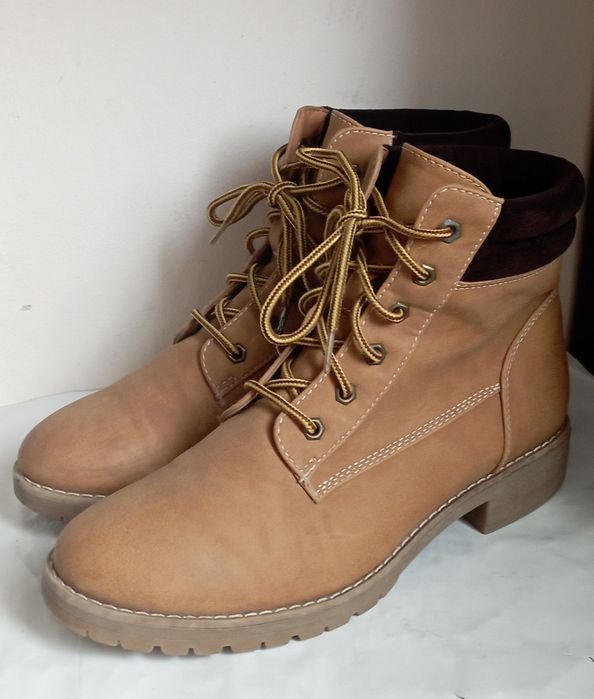 Trapery damskie botki marki Land Rover rozmiar:39 brązowe