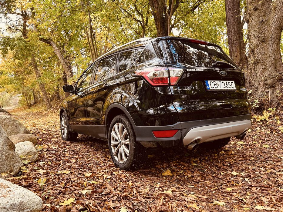 Ford Kuga 2017 • 4x4 • Benzyna • Automat • Czarne skóry
