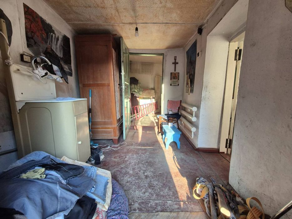 Продам пів Будинку.Школьний 52 кв.м окреме подвірʼя