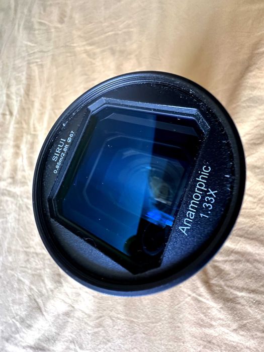Objectiva SIRUI anamórfica 1.33x 35mm f1.8 sony E-Mount como nova