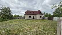 Глеваха, Будинок цегляний, двоповерховий