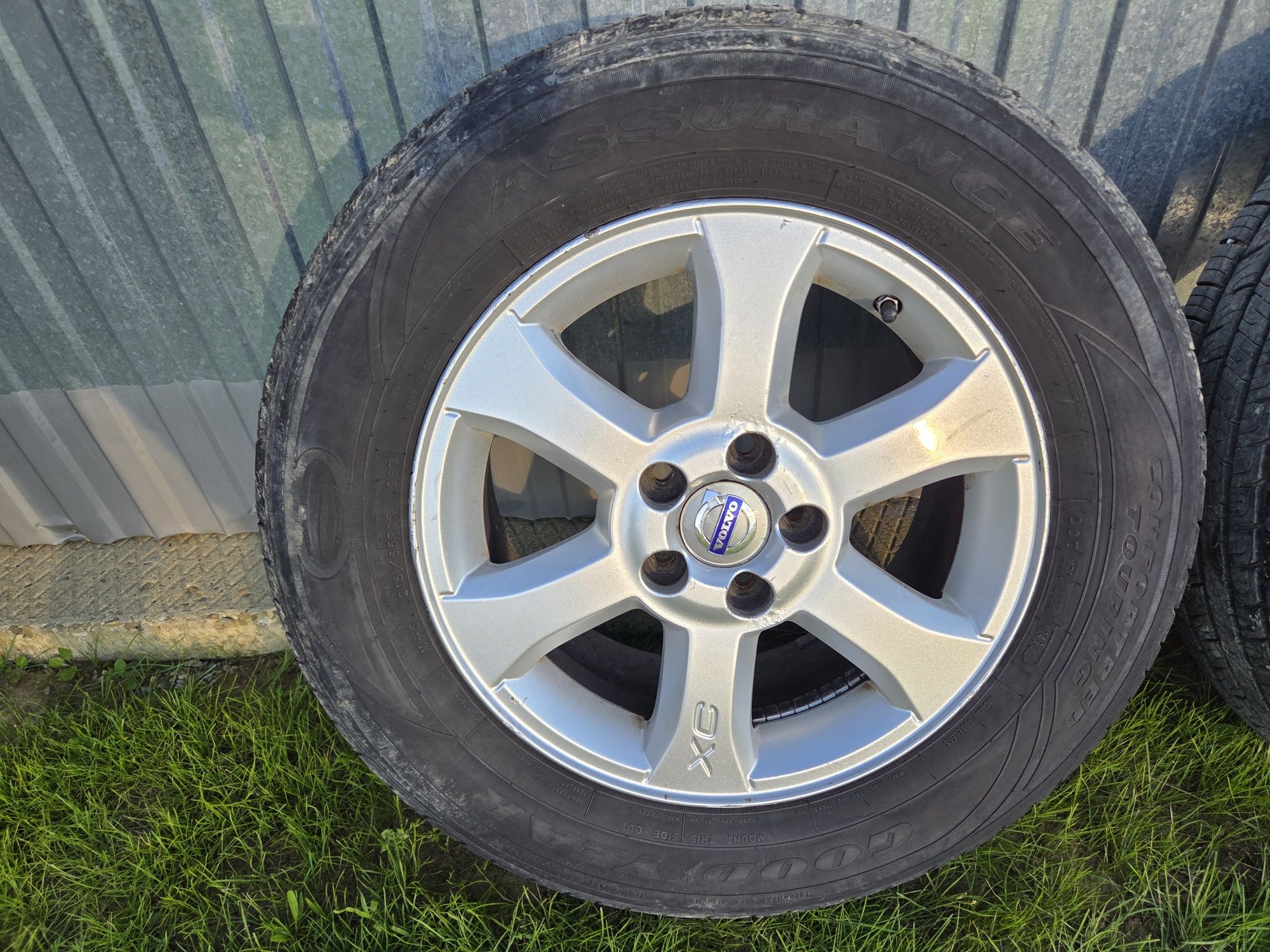 Felgi volvo xc70. 16 cali z oponami