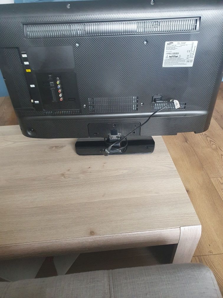 Telewizor Samsung 32cale model UE32EH4000WAW
