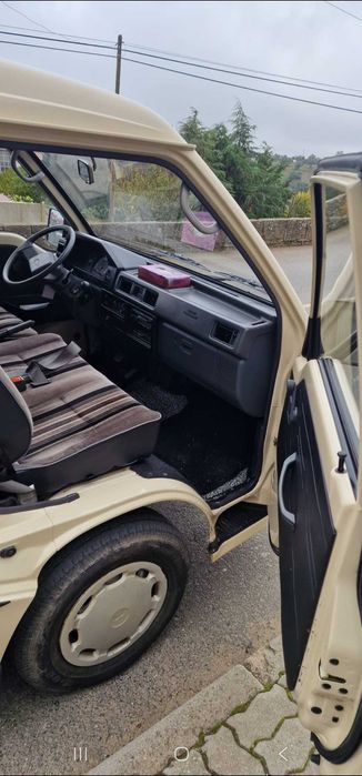 Mitsubishi L300 2.5D – 1993 – 6 lugares