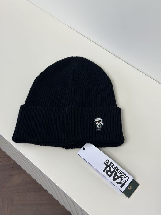 Шапка Karl Lagerfeld