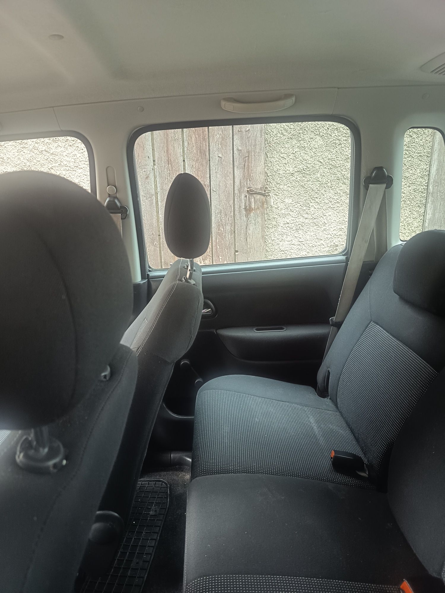 Auto osobowe Opel Agila