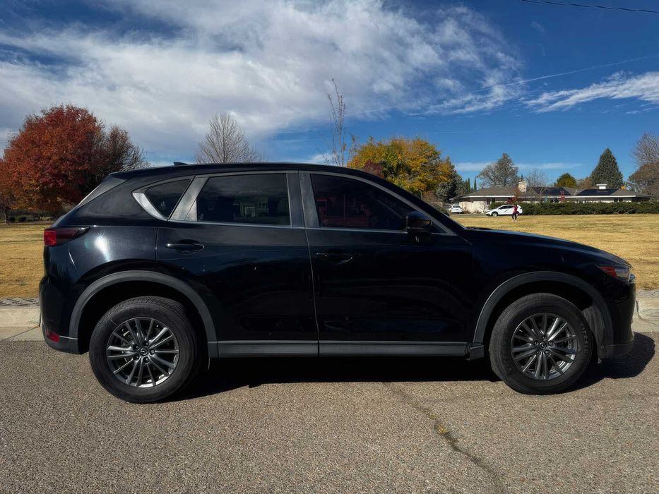 Mazda CX-5 Touring      2017