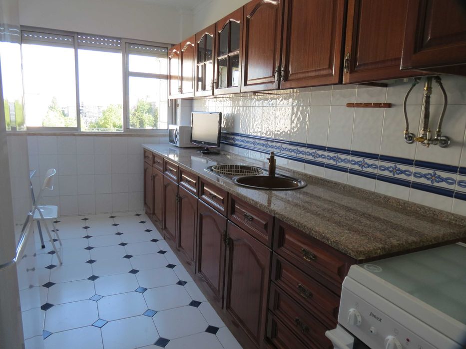 Quarto mobilado junto ao ISEL - Chelas