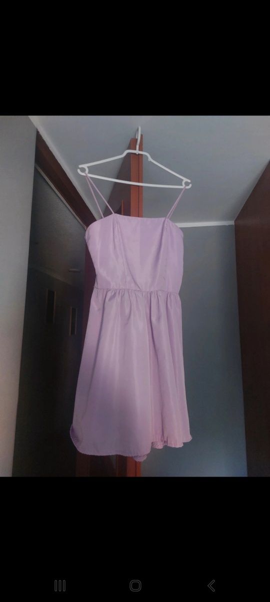 Liliowa sukienka
