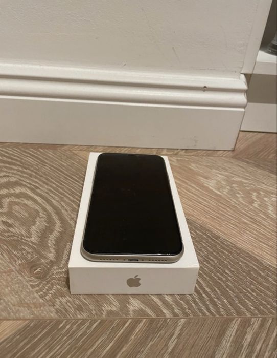 Iphone 11 128GB.
