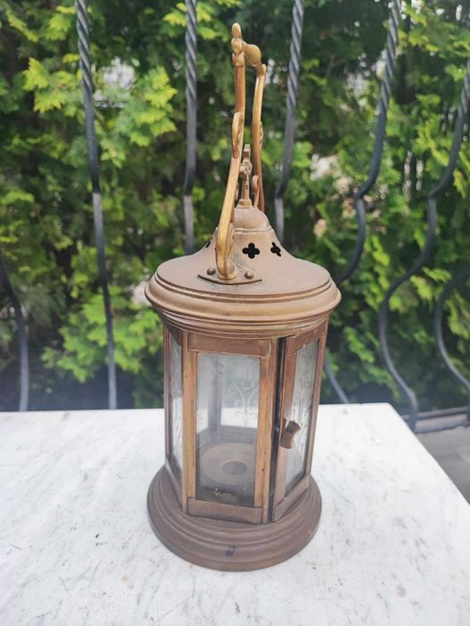 Neogotyk,mosiężna latarnia na świeczkę do kapliczki