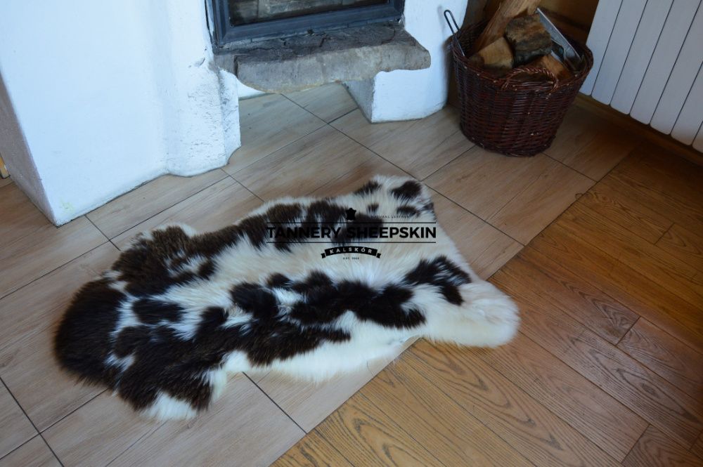 Dekoracyjne Skóry Owcze w Kolorach Naturalnych 90-100cm