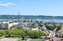 Penthouse T5+1 com vista de rio nas Torres do Restelo