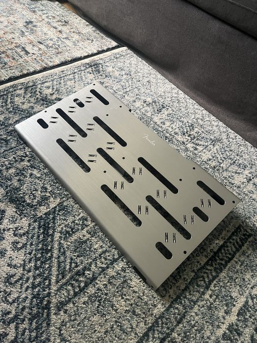 Fender Professional Pedal Board M