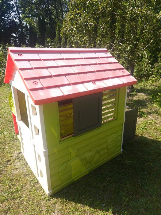 Domek ogrodowy smoby z podłogą