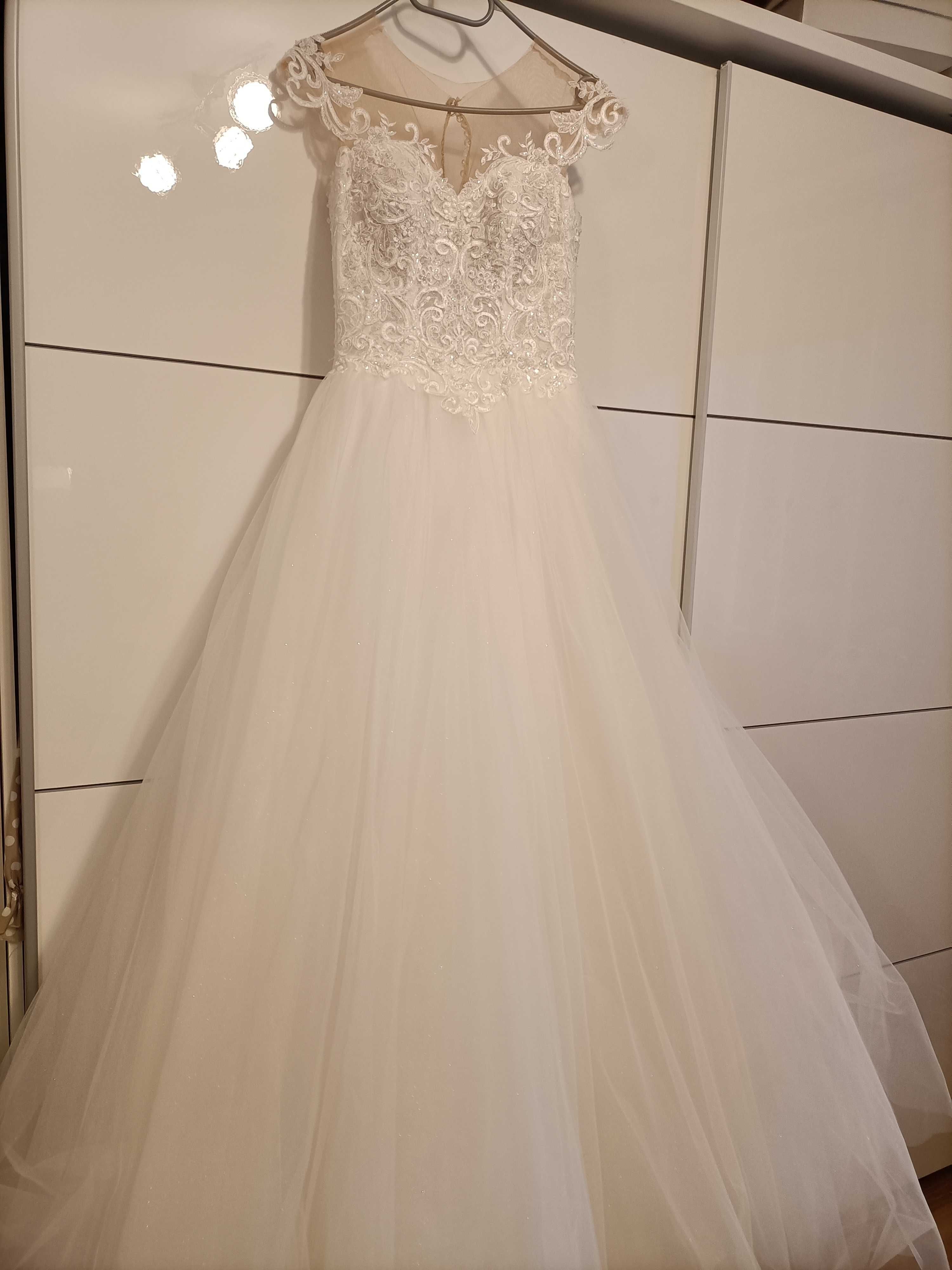 Przepiękna suknia ślubna księżniczka podwiązka gratis