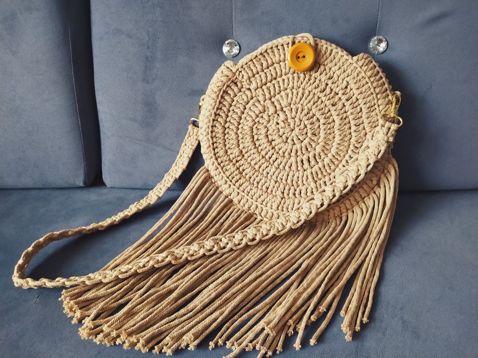 Piękna torebka ze sznurka
