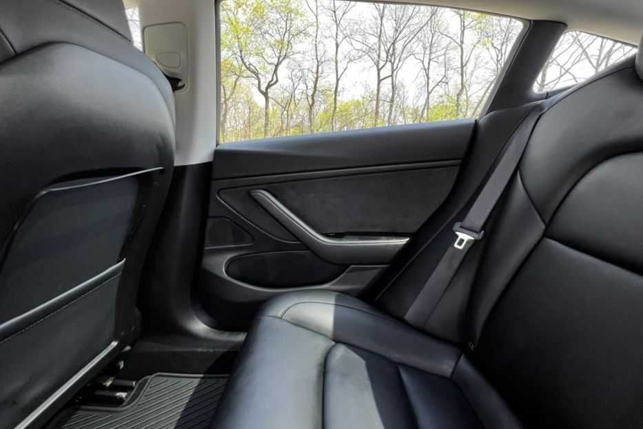 Продам Tesla Model 3 Perfomance 2019