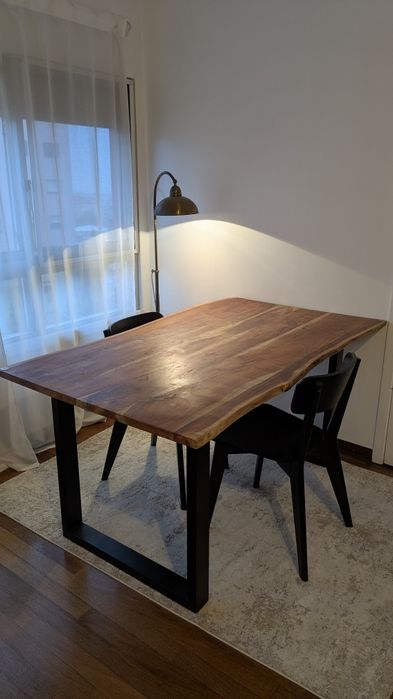 Conjunto de Mesa de Jantar + 2 Cadeiras