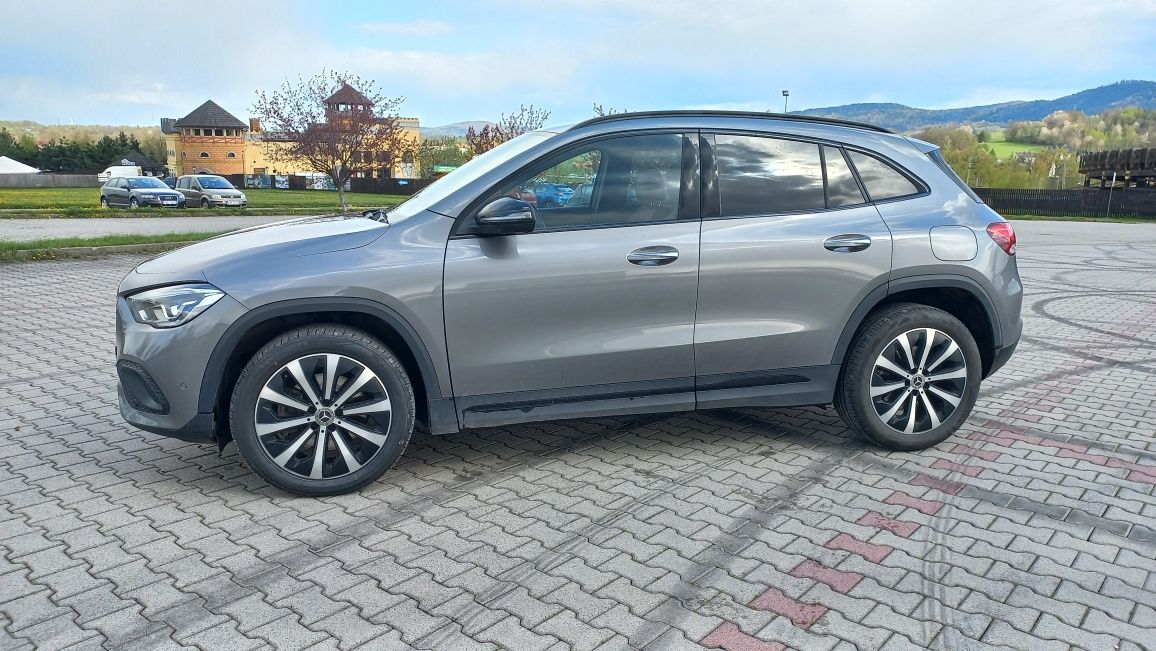 Mercedes GLA 220d - miesięczna rata najmu w kwocie 3 600 zł/m