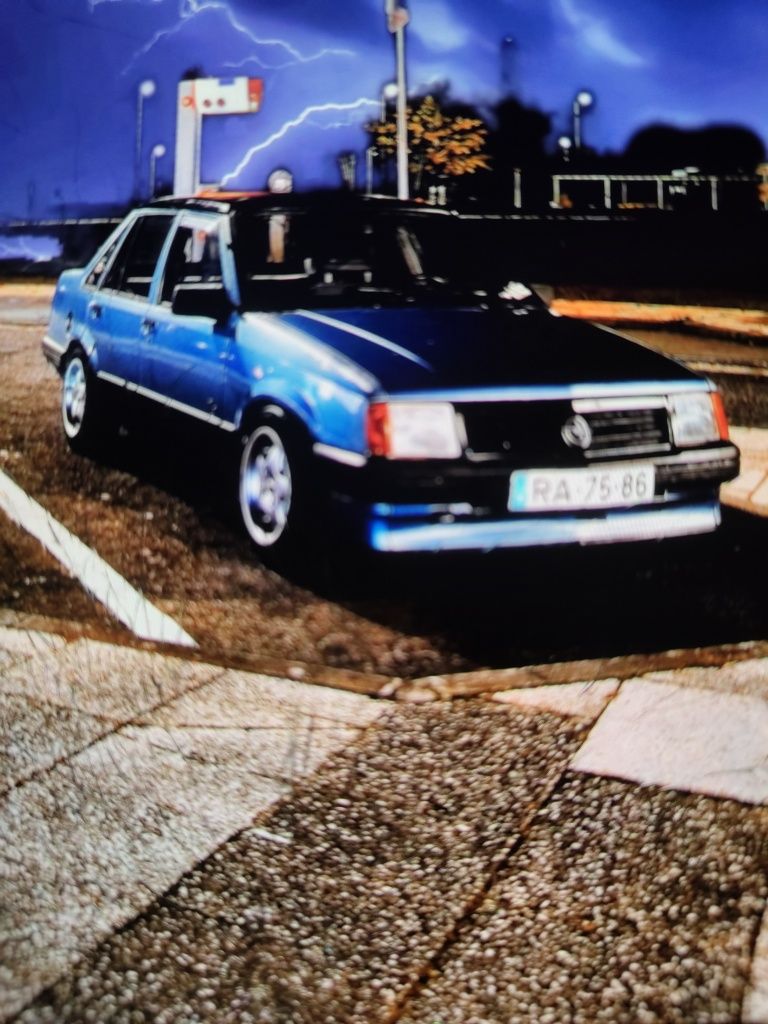 Corsa 1.2 tr clássico com bastantes extras