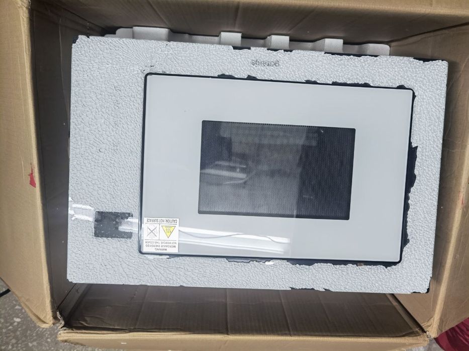 Микроволновка Gorenje BM 251 SG2WG